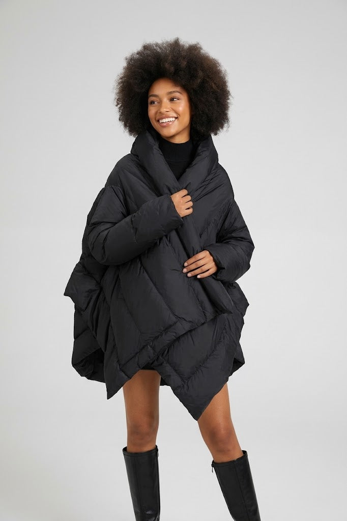 WOMEN'S COATED PUFFER COAT NYC FASHION HUDSON YARDS BYMANYC ® New York