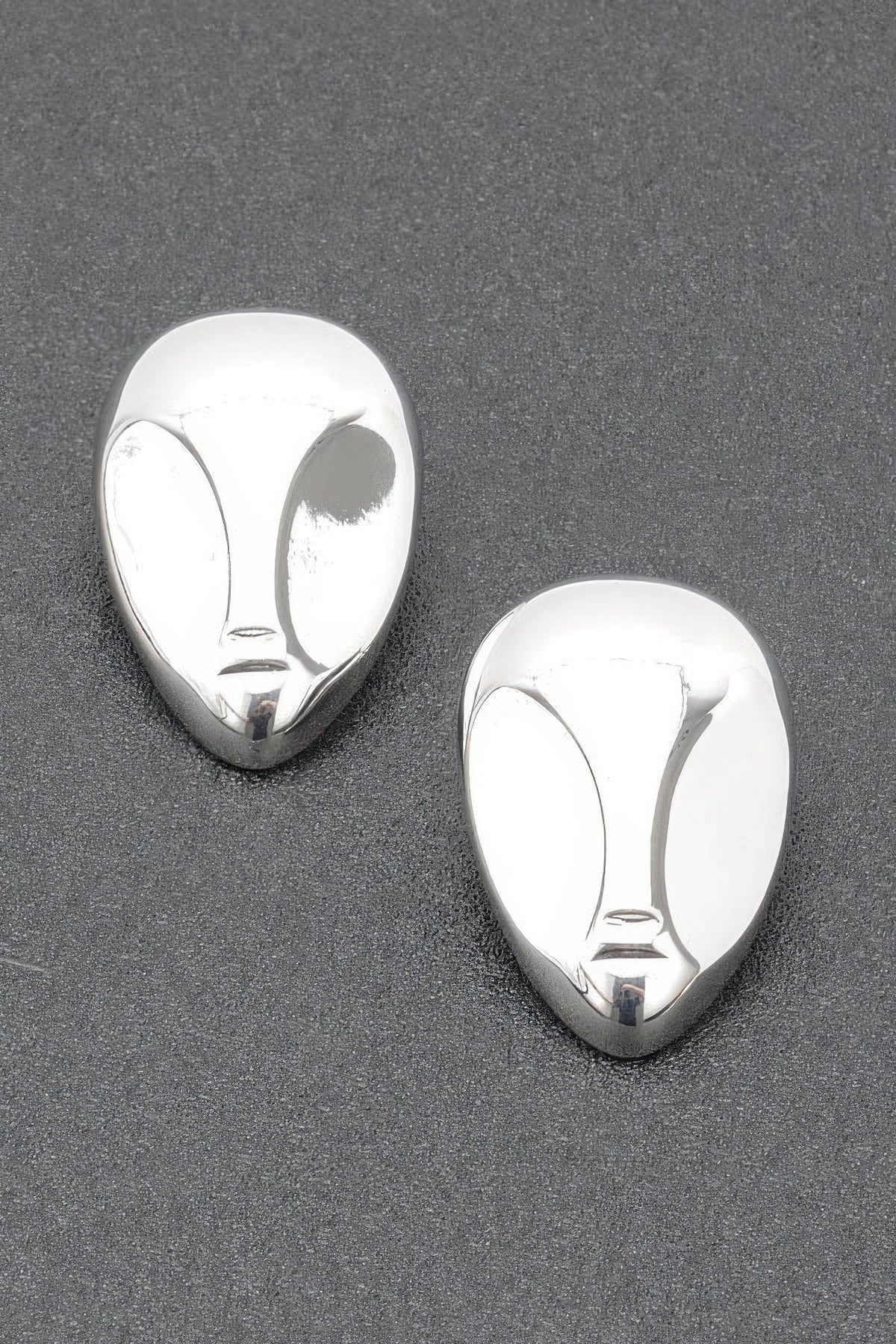  MADISON Gold Plated Metal Earrings: NYFW BYMANYC ® New York  NYC Wholesale Boutique Inventory - No MOQ & Ready to Ship