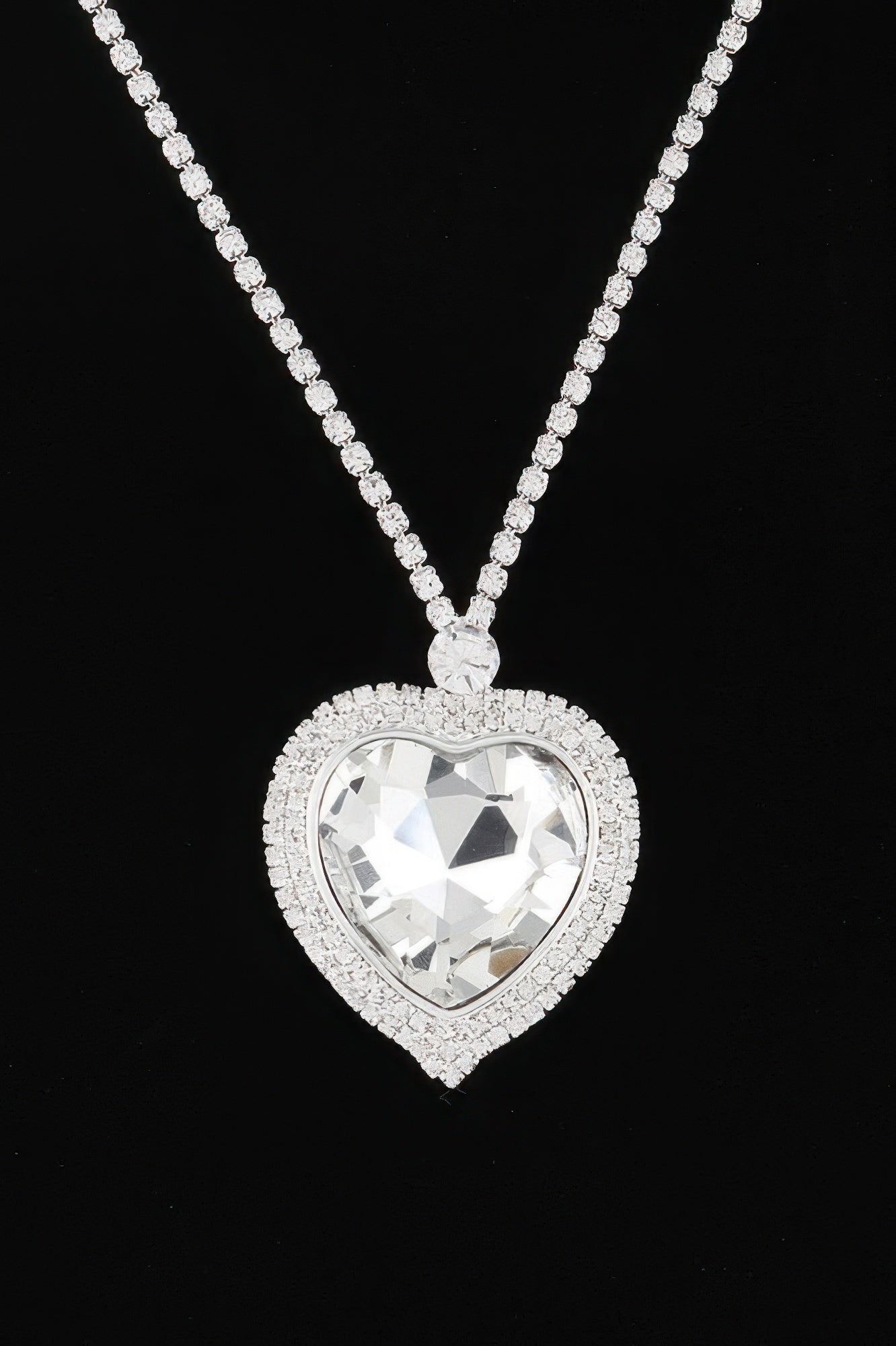  STUYVESANT Jeweled Crystal Heart Necklace: NYFW BYMANYC ® New York  NYC Wholesale Boutique Inventory - No MOQ & Ready to Ship