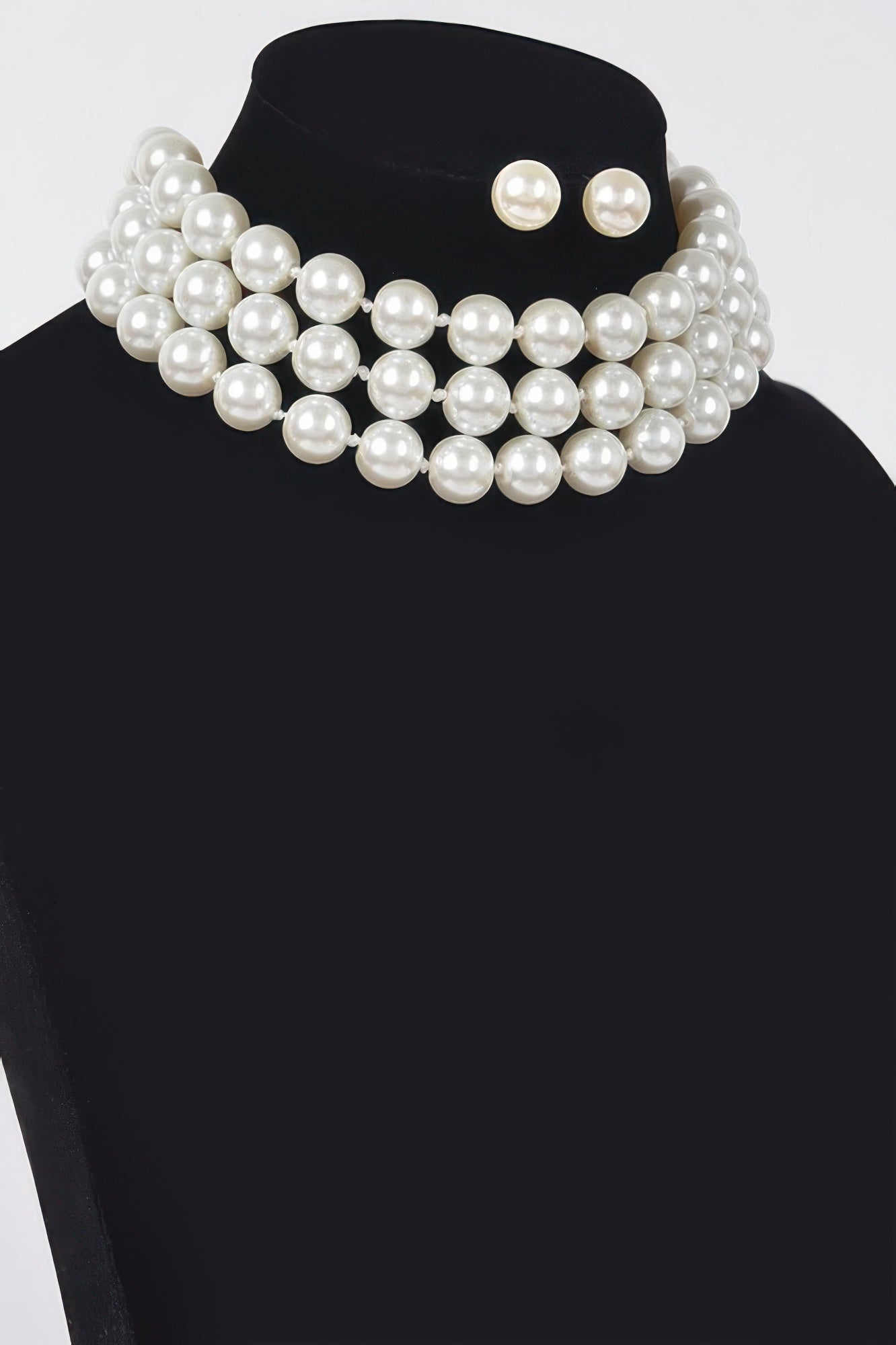  SUTTON PLACE Faux Pearl Necklace & Earring Set: BYMANYC ® New York  NYC Wholesale Boutique Inventory - No MOQ & Ready to Ship