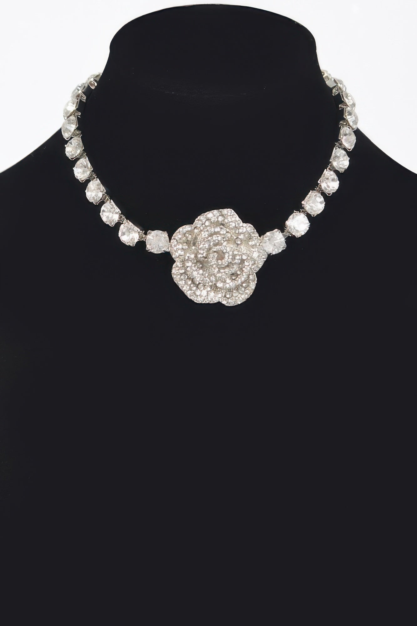  UES Rhinestone Flower Choker Blooming Elegance: NYFW BYMANYC ® New York  NYC Wholesale Boutique Inventory - No MOQ & Ready to Ship