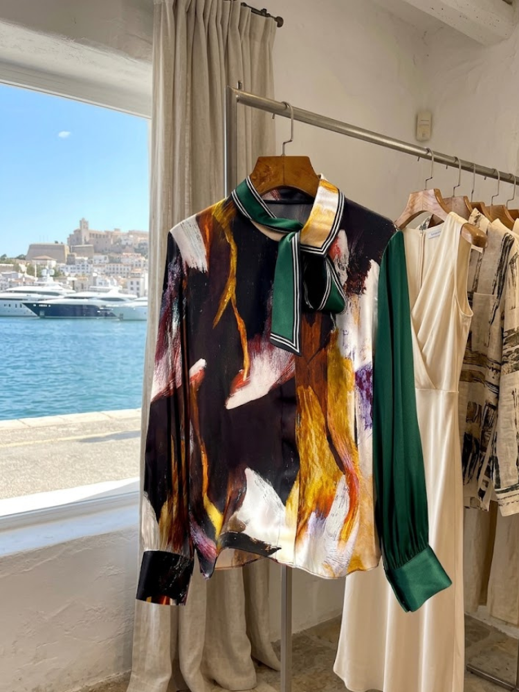  WOMEN'S BLOUSE PALM SPRINGS - Boutique Fashion Top - BYMANYC ® New York  NYC Wholesale Boutique Inventory - No MOQ & Ready to Ship