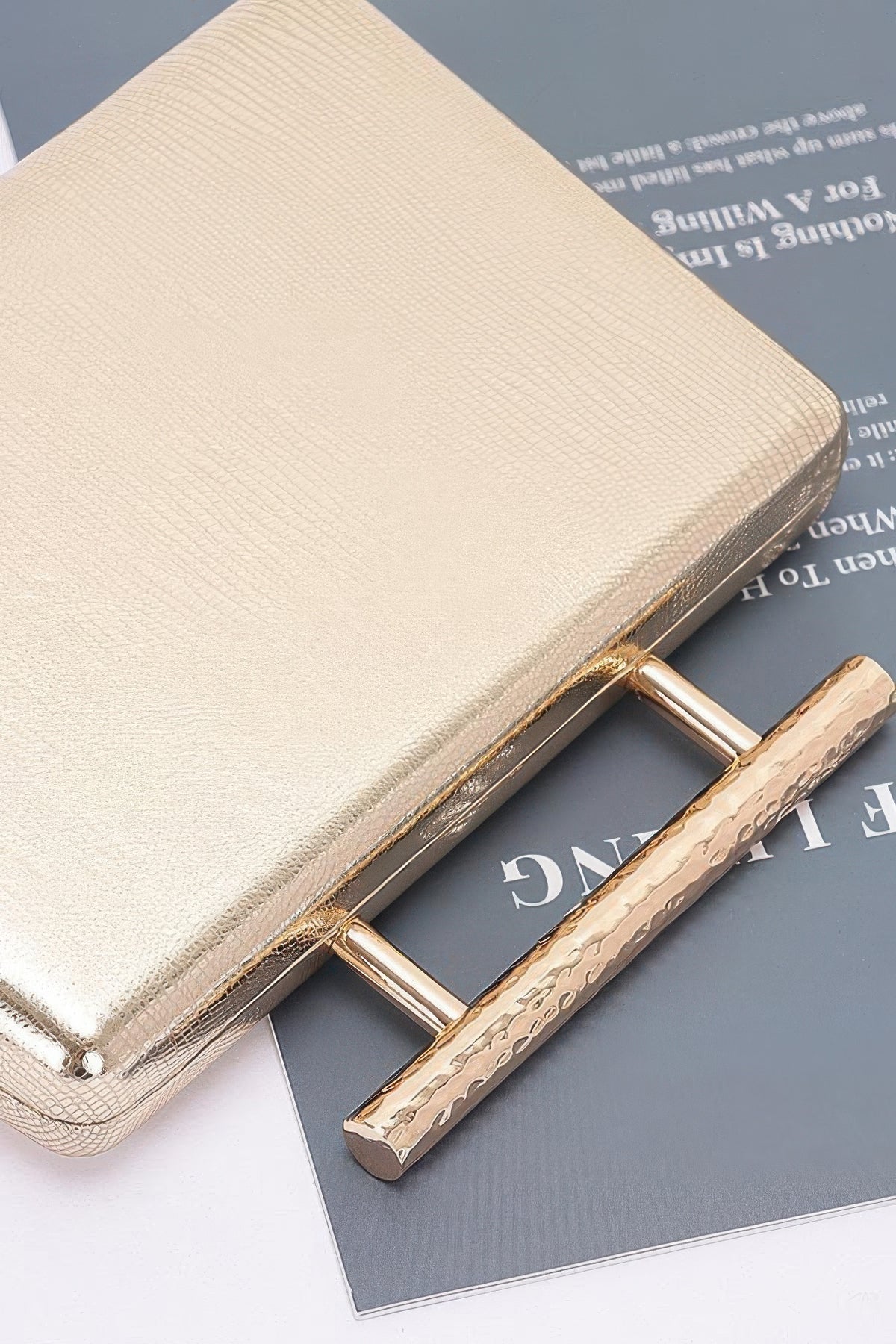  WOMEN'S CLUTCH VANDERBILT New Collection BYMANYC ® New York  NYC Wholesale Boutique Inventory - No MOQ & Ready to Ship