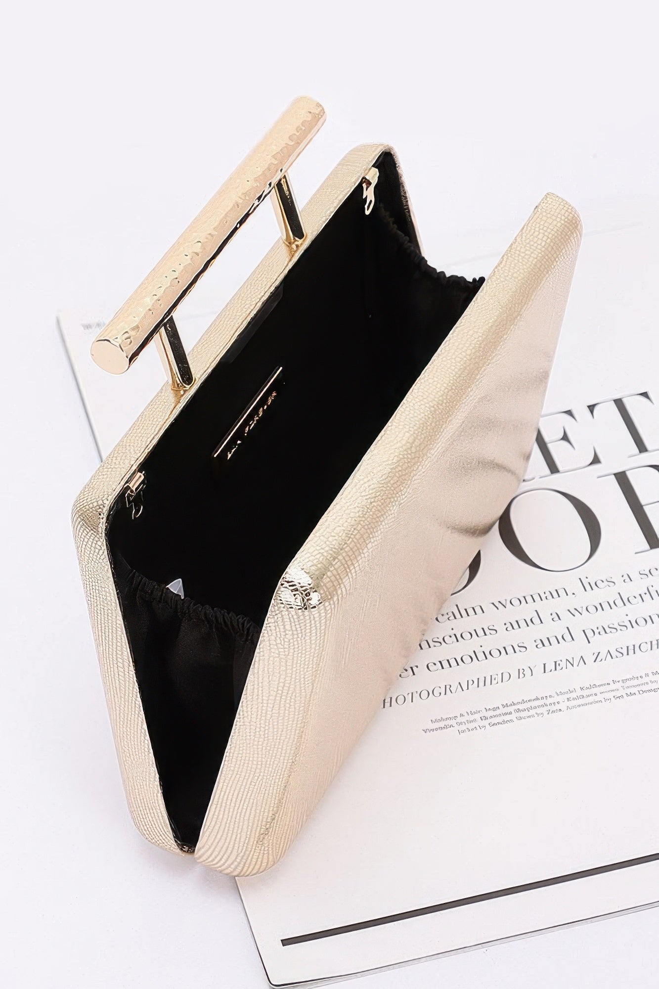  WOMEN'S CLUTCH VANDERBILT New Collection BYMANYC ® New York  NYC Wholesale Boutique Inventory - No MOQ & Ready to Ship