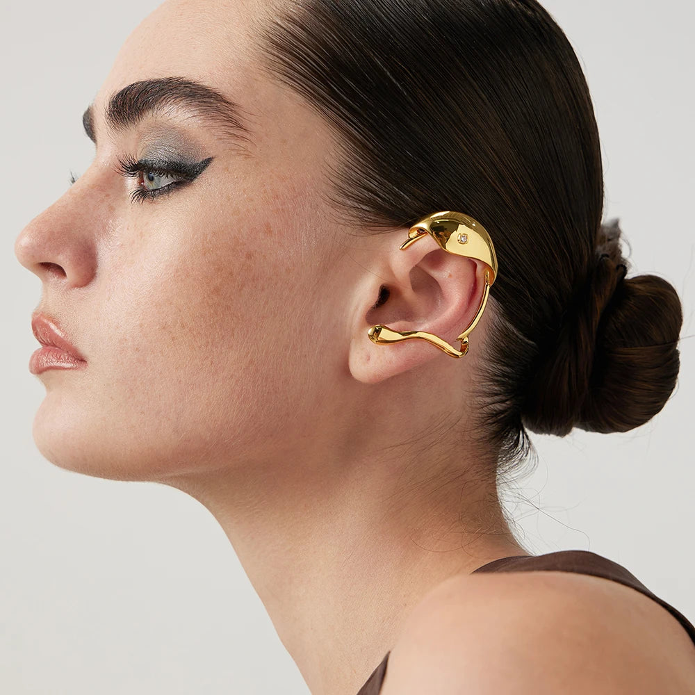  WOMEN'S EARRINGS Gold Color FLATIRON - BYMANYC ® New York  NYC Wholesale Boutique Inventory - No MOQ & Ready to Ship