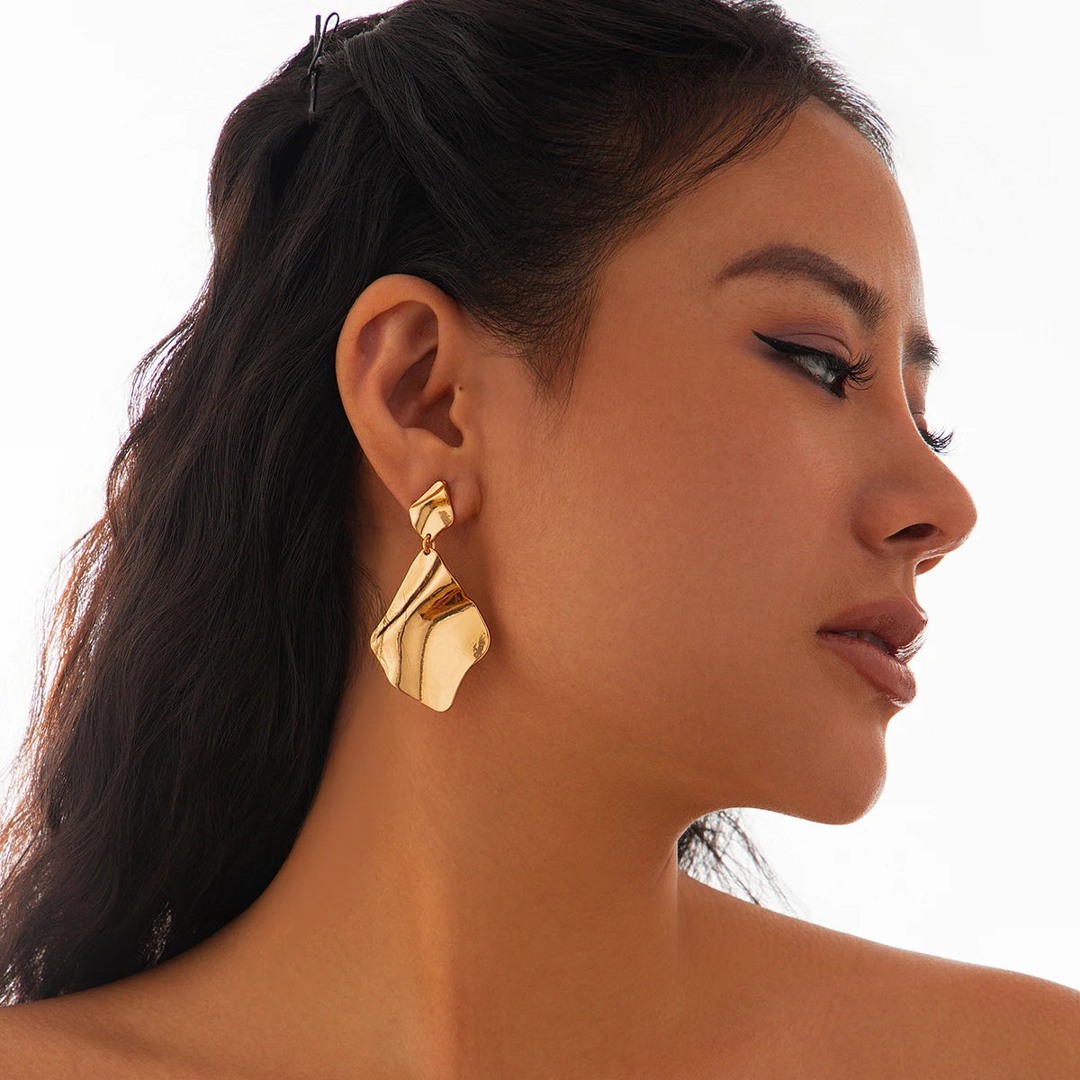  WOMEN'S EARRINGS Gold Color HUDSON - BYMANYC ® New York  NYC Wholesale Boutique Inventory - No MOQ & Ready to Ship