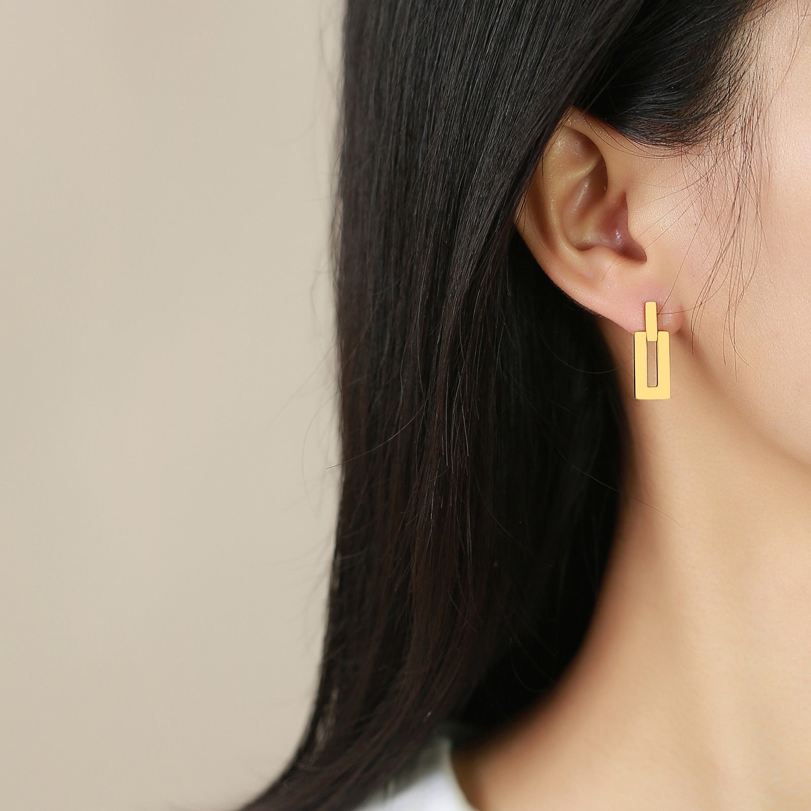  WOMEN'S EARRINGS Gold Color HUDSON - BYMANYC ® New York  NYC Wholesale Boutique Inventory - No MOQ & Ready to Ship