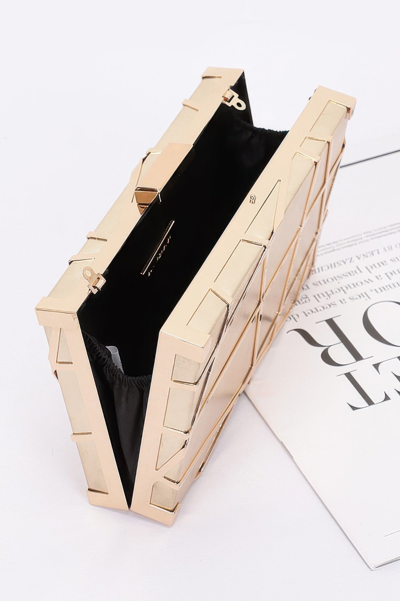  WOMEN'S METALLIC CLUTCH FIFTH AVENUE New Collection BYMANYC ® New York  NYC Wholesale Boutique Inventory - No MOQ & Ready to Ship