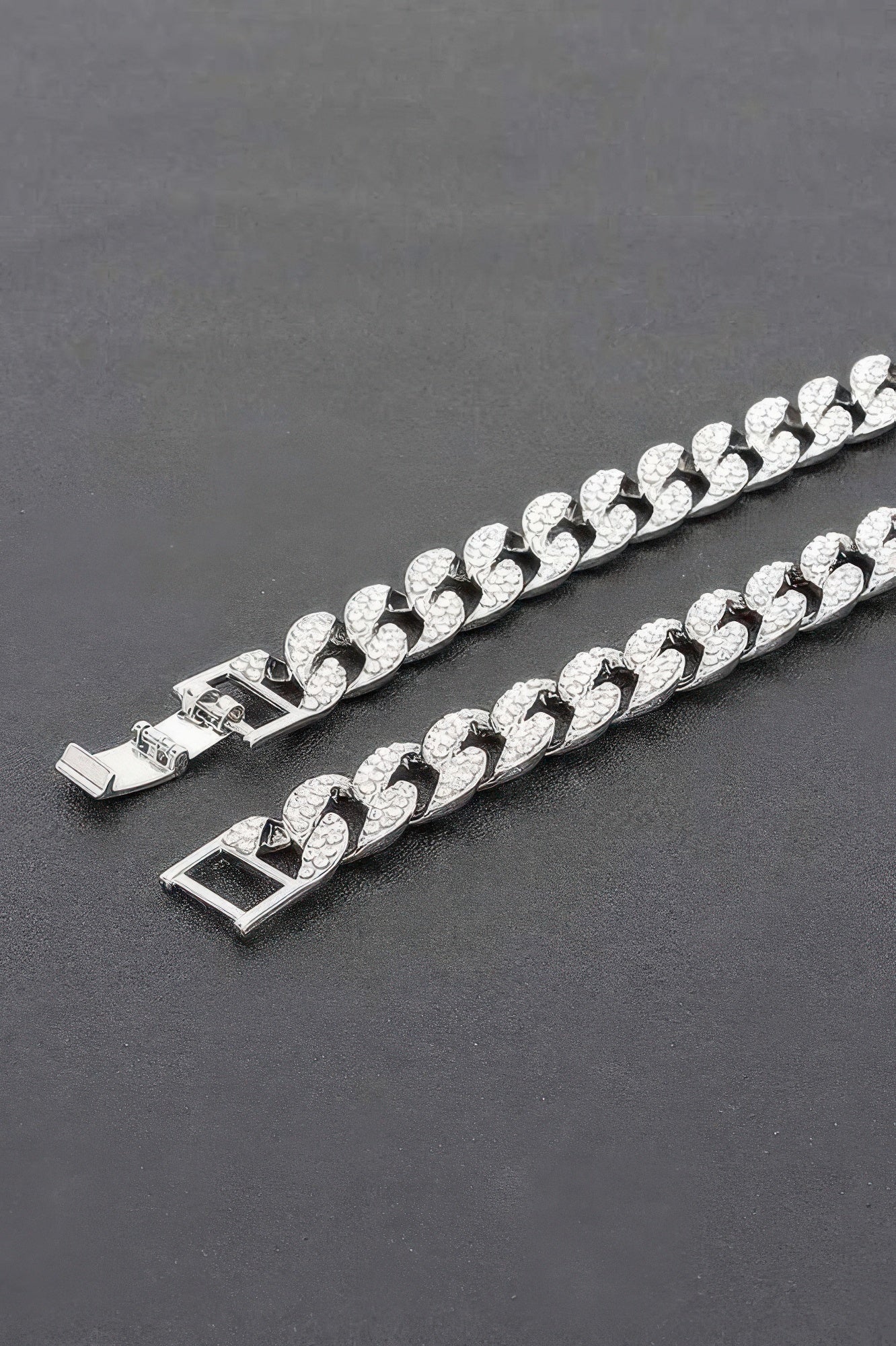  Women's Necklace HELL'S KITCHEN New Collection Prêt-à-Porter BYMANYC ® New York  NYC Wholesale Boutique Inventory - No MOQ & Ready to Ship