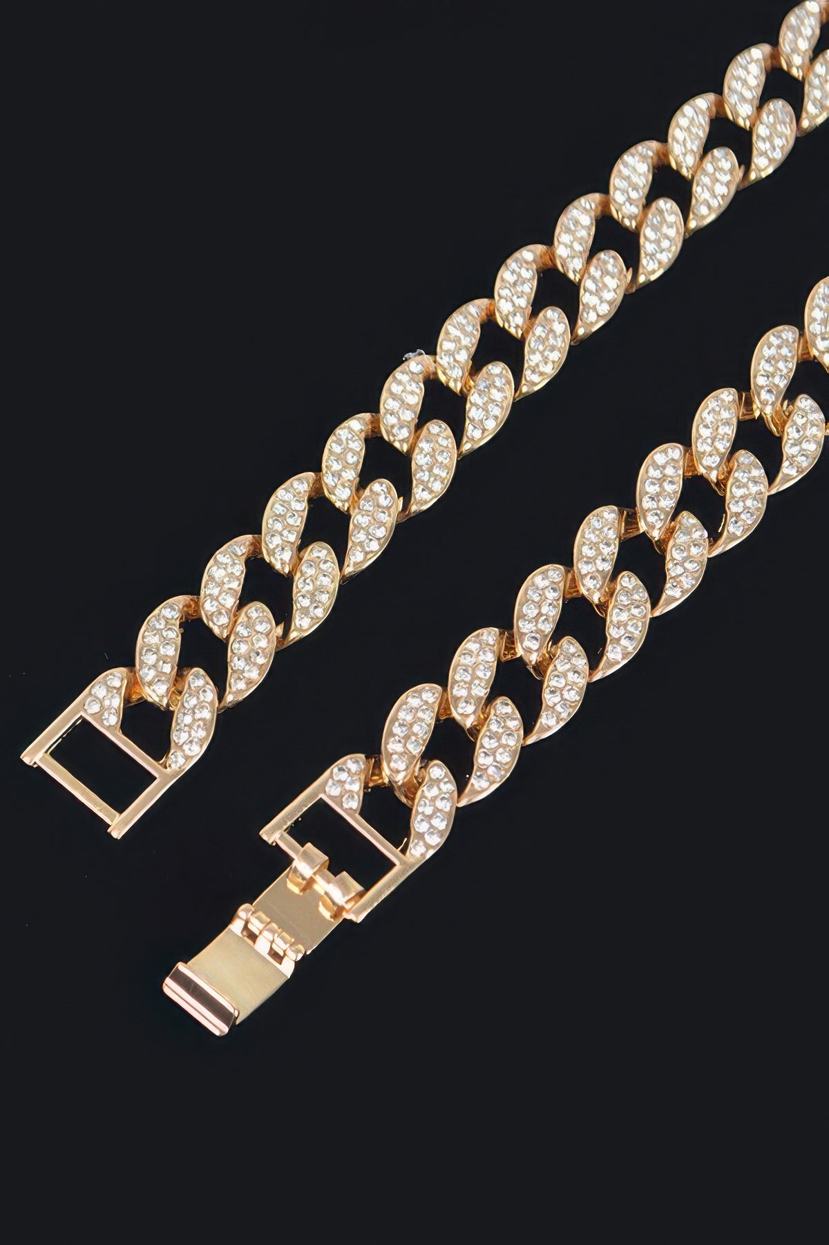  Women's Necklace HELL'S KITCHEN New Collection Prêt-à-Porter BYMANYC ® New York  NYC Wholesale Boutique Inventory - No MOQ & Ready to Ship