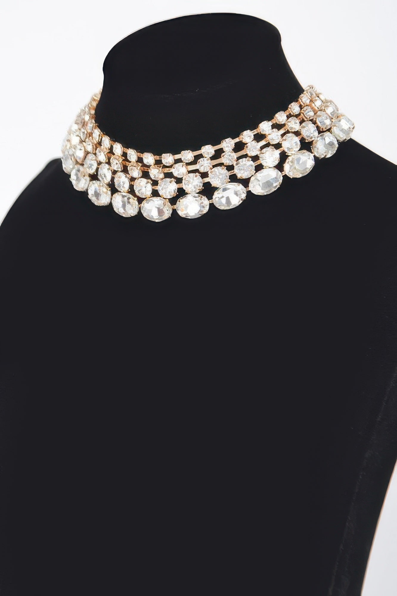  Women's Necklace MET GALA New Collection Prêt-à-Porter BYMANYC ® New York  NYC Wholesale Boutique Inventory - No MOQ & Ready to Ship